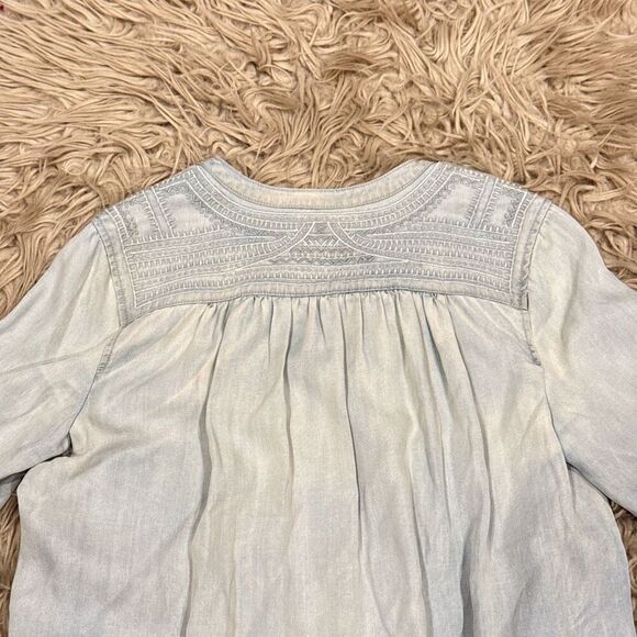Holding Horses Chambray button down blouse XS - Picture 4 of 4